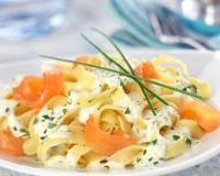 De délicieuses tagliatelles au saumon, relevées par l'onctuosité du Tartare®.