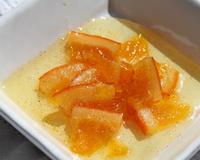 De consistance entre le fruit confit et la confiture, cette marmelade vous servira pour parfumer vos gâteaux: bûche orange-choco, bavarois orange-chocolat, baba, ou simplement…