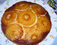 Gâteau renversé des îles