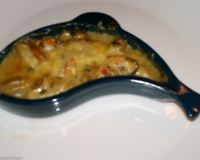 Cassolette de Saint Jacques et crevettes sauce safranée