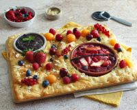 Focaccia sucrée façon planche desserts