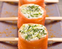 Sushis de saumon fumé à la bûche de chèvre et pomme Granny-smith