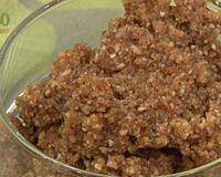 Le praliné ou la pralinoise est une préparation à base de sucre, d'amandes et/ou de noisettes. Bien plus économiques que dans les commerces !