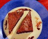 merveilleux gateau au chocolat avec un couli de crème anglaise...a deguster sans modération