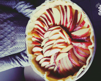 Tarte aux pommes avec sa couverture vanillée