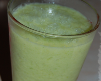 Smoothie rafrâichissant aux concombres