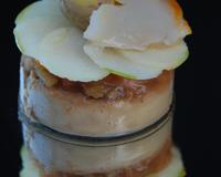 Clin d'oeil à la Normandie avec ce foie gras surmonté d'une gelée pommeau-haddock et d'une couronne de pomme granny. Le goût fumé du haddock se marie à merveille avec…