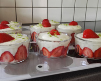 Mousse légère au citron vert et aux fraises