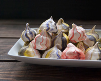 Meringues colorées