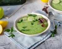 “On le prépare en cinq minutes !” :  découvrez notre recette de gaspacho de courgettes bien frais et rapide à faire