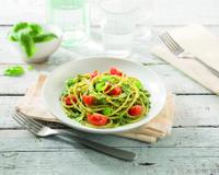 Un plat de spaghetti qui sent bon le midi.