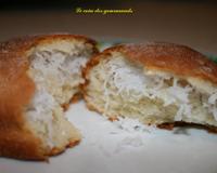 Pain fourré au coco pour le petit déjeuner ou pour le goûter de 16h.