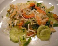 Salade vietnamienne aux vermicelles de riz et crevettes