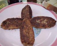 Sorte de petits steaks hachés aux herbes et legumes. Un plat de l'Est (Russie, Géorgie, Armenie, ....).