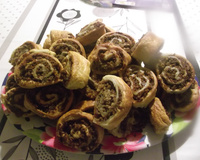 Roulé aux fritons