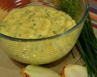 Une sauce solide et goûteuse pour accompagner vos terrines de poisson et poissons frits.