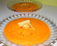 Une recette de velouté de potimarron, agrémenté de ravioles et de paprika ; même les plus récalcitrants auront l'impression d'une assiette bien remplie et ne diront pas…