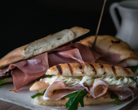 Panini au jambon Italien et chèvre