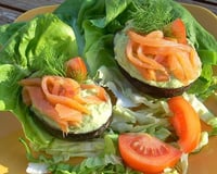 Mousse d'avocat au saumon fumé