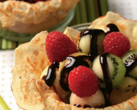Nids de crêpes aux fruits et au chocolat