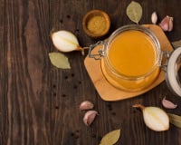 “L'astuce pour que ce soit rapide” : Stéphanie Le Quellec a une méthode pour faire un délicieux bouillon sans y passer des heures !