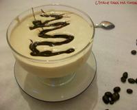 Café italien froid et gourmand. Cette version est une véritable religion dans la région des Pouilles, et en particulier le Salento.
A consommer l'été.