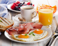 Petit-déjeuner : les aliments sous-cotés à privilégier (et ceux à éviter) selon une diététicienne