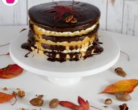 Naked Cake, un gâteau nu, c'est à dire sans pâte à sucre ou sans glaçage qui recouvre tout, le but est de visualiser les couches de gâteau, ainsi que la crème ou fruits…