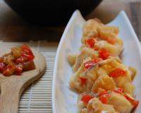 Réaliser une sauce aigre-douce maison et créer un équilibre entre le sucré, salé et aigre en utilisant le ketchup Amora, de la sauce…