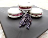 ''Des recettes de Macarons, il doit en exister des centaines surtout lorsque l'on s'intéresse aux variantes, aux techniques... Pour ma part j'ai opté pour…