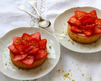 Les 12 tartes aux fraises et à la rhubarbe incontournables de ce printemps