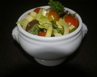 Un doux mélange de courgettes , tomates, et fromage de tome.