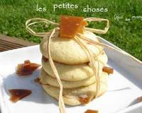Des cookies tout moelleux au coeur desquels on trouve de petits éclats craquants de caramel au beurre salé.