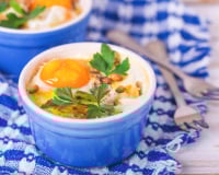 Cocotte d'aubergine et de courgette au saumon et au haddock à la crème d'endive