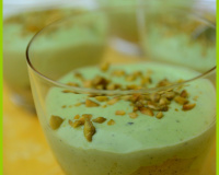 Crémeux pistache, compotée de poires