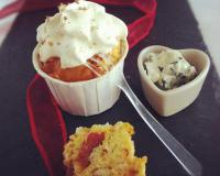 Une chantilly au roquefort toute légère pour coiffer des muffins au chorizo