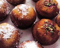 Muffins à base de banane au coeur de Nutella fondant saupoudré de noix de coco rapée...
