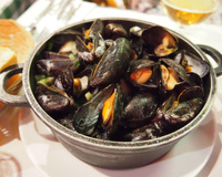 Moules à la bière : la recette étonnante et super gourmande de Laurent Mariotte qui change des moules marinières