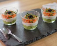 Verrine avocat-saumon-boursin