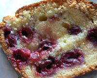 Cake aux cerises classique