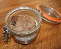 Accompagnée d'une belle tranche de pain de campagne cette terrine est un grand classique de la gourmandise.