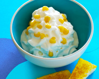 Nuage de fromage blanc aux grains de maïs