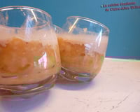 Panacottas aux speculoos sur lit de compote de pommes