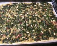 Tarte fine et croustillante aux épinards cuisinées à la catalane, soit sautées en un peu d'huile d'olive epicé et avec des raisins secs et pignons de pin. Chaude ou froide,…