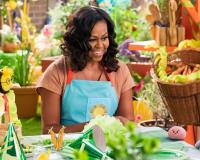 Michelle Obama anime une nouvelle émission de cuisine sur Netflix “Gaufrettes et Mochi”