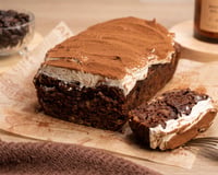 Plus besoin de choisir avec cette recette magique de banana bread façon tiramisu