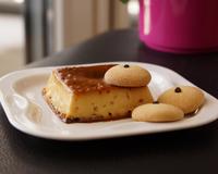 Un délice moderne aux saveurs orientales accompagné de biscuits au beurre.