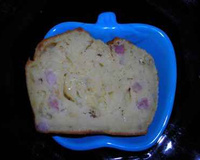 Cake au reblochon et aux lardons