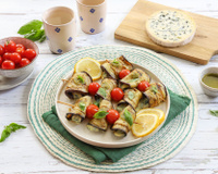 Brochettes de rouleaux d'aubergines à la Fourme d'Ambert AOP