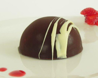 Coque en chocolat et son cœur mystère